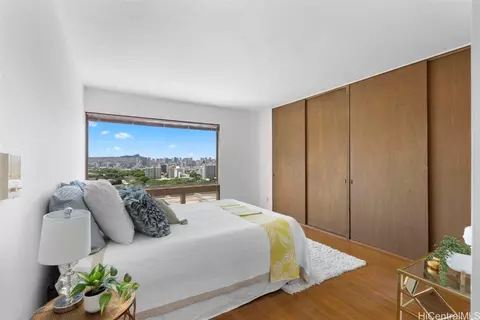 2338 Hoalu Pl, Honolulu, HI 96822