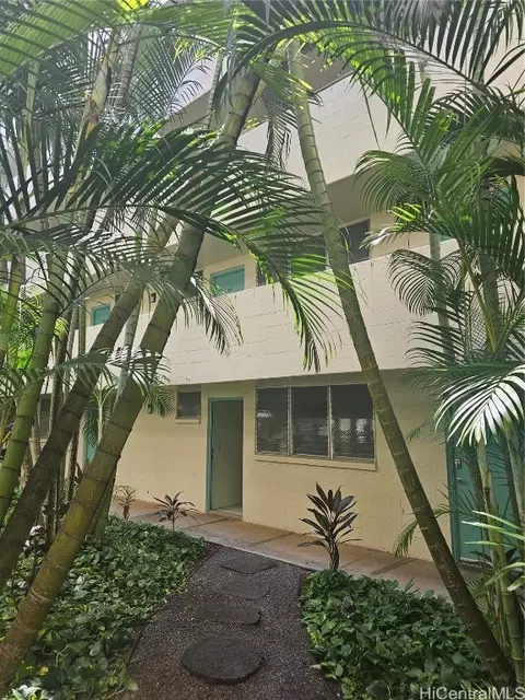 1555 Pohaku St #B107, Honolulu, HI 96817