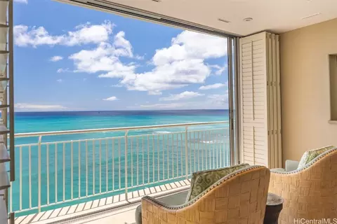 2969 Kalakaua Ave #801, Honolulu, HI 96815