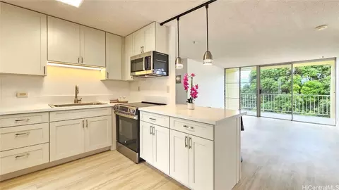 95-2056 Waikalani Pl #A402, Mililani, HI 96789