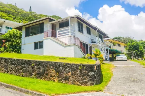 3152 Carlos Long St, Honolulu, HI 96816
