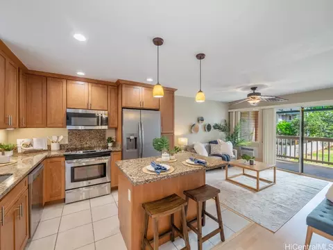 94-870 Lumiauau St #M202, Waipahu, HI 96797