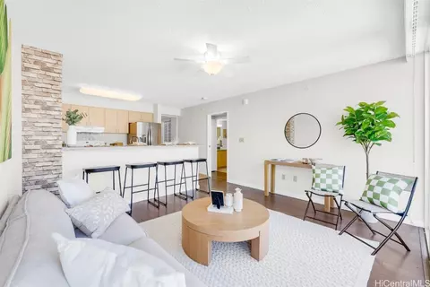 1315 Kalakaua Ave #1707, Honolulu, HI 96826