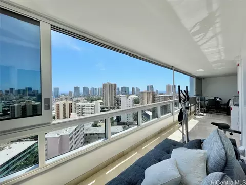 1456 Thurston Ave #APH, Honolulu, HI 96822