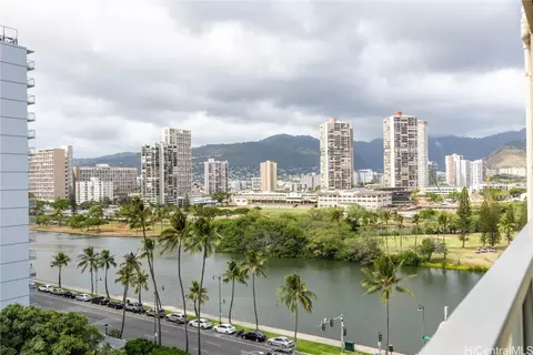 445 Seaside Ave #1118, Honolulu, HI 96815