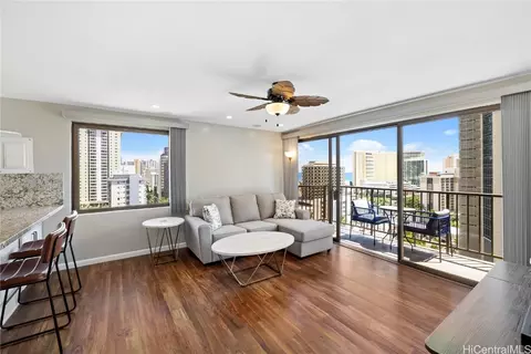 2140 Kuhio Ave #1702, Honolulu, HI 96815