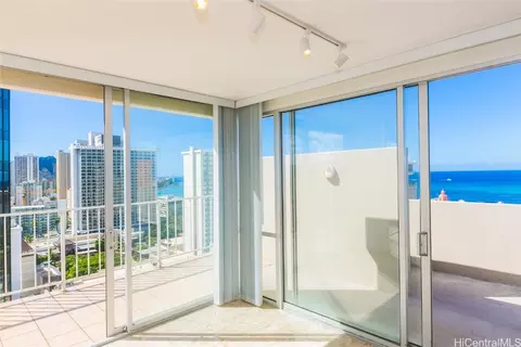 364 Seaside Ave #PH3, Honolulu, HI 96815