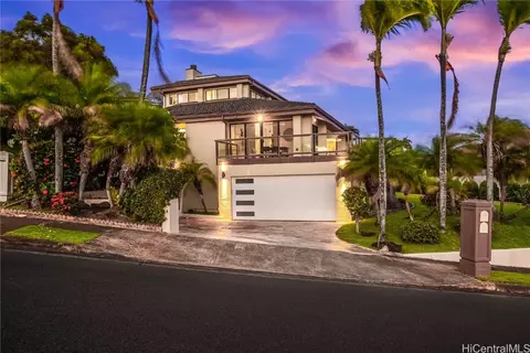 600 Kahiau Loop, Honolulu, HI 96821 photo 1