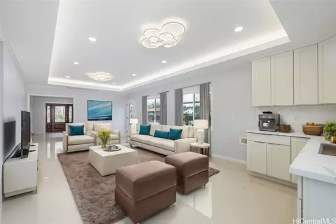 235 Kuahiwi Ave, Wahiawa, HI 96786