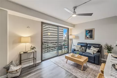 225 Queen St #9G, Honolulu, HI 96813