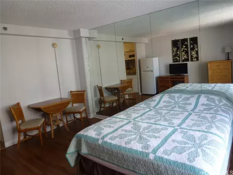 1920 Ala Moana Blvd #1206, Honolulu, HI 96815