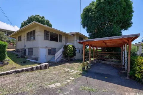 1827 Waihee St #B, Honolulu, HI 96817
