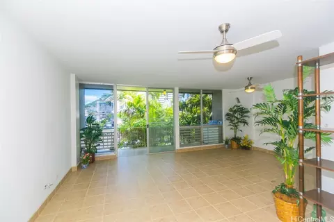 1505 Kewalo St #306A, Honolulu, HI 96822
