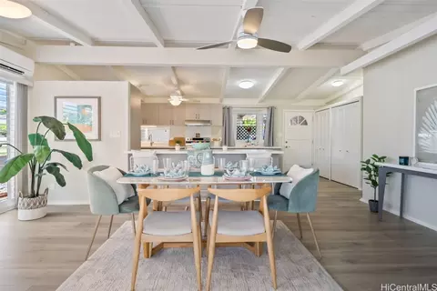 1580 Hoolehua St, Pearl City, HI 96782