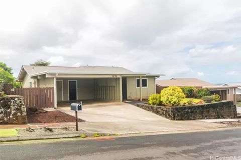98-1783 Kupukupu St, Aiea, HI 96701
