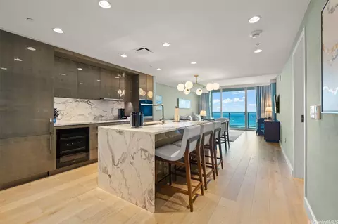 2139 Kuhio Ave #3602, Honolulu, HI 96815