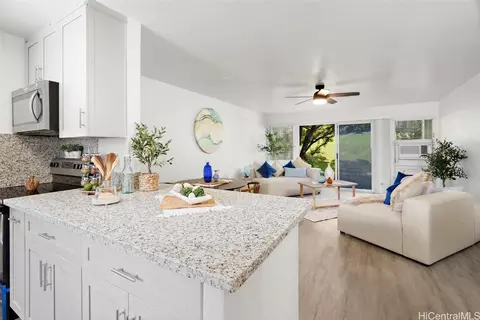 98-1481 Kaahumanu St #E142, Aiea, HI 96701