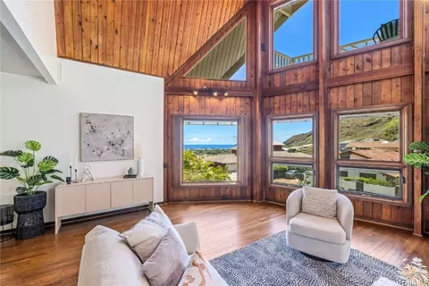 6009 Haleola St, Honolulu, HI 96821