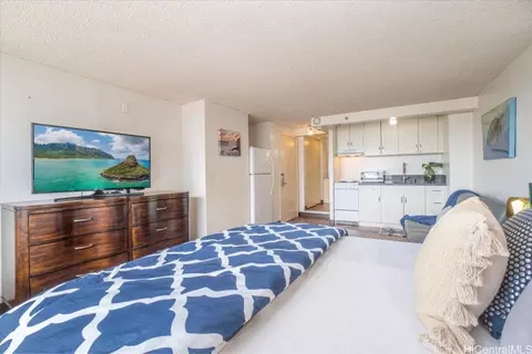 444 Niu St #2808, Honolulu, HI 96815