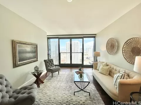 1108 Auahi St #2705, Honolulu, HI 96814