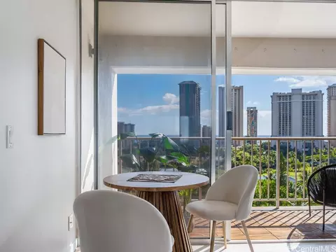 430 Keoniana St #802, Honolulu, HI 96815