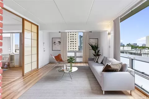 1629 Wilder Ave #501, Honolulu, HI 96822