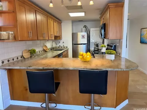 700 Richards St #907, Honolulu, HI 96813