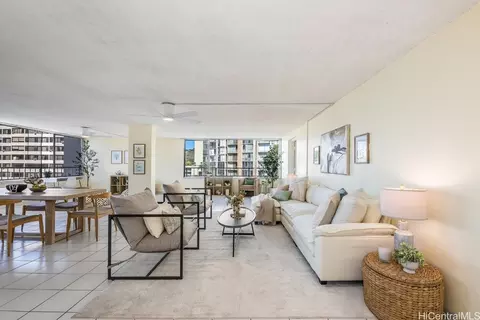 1310 Heulu St #502, Honolulu, HI 96822