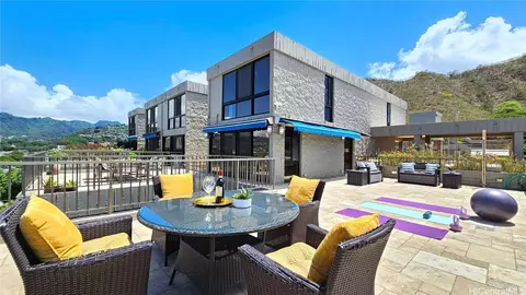 217 Prospect St #M4, Honolulu, HI 96813