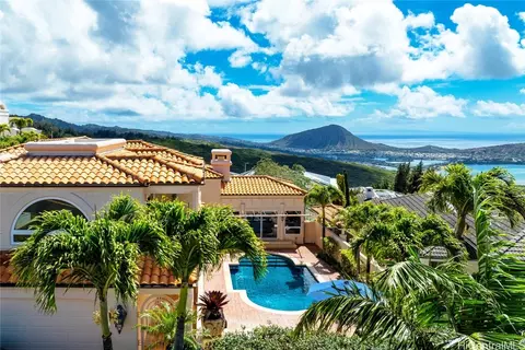865 Puuikena Dr, Honolulu, HI 96821
