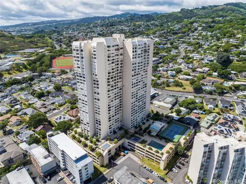 1717 Mott Smith Dr #2007, Honolulu, HI 96822