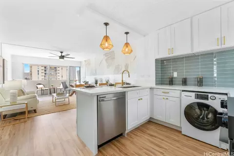 2421 Ala Wai Blvd #1804, Honolulu, HI 96815