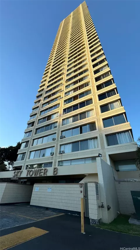 1060 Kamehameha Hwy #2204B, Pearl City, HI 96782