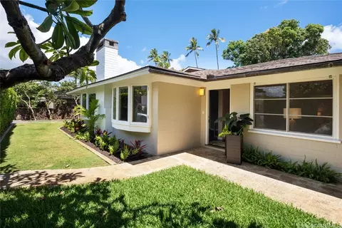 915 Makaiwa St, Honolulu, HI 96816