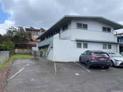 98-093 Lokowai Pl, Aiea, HI 96701