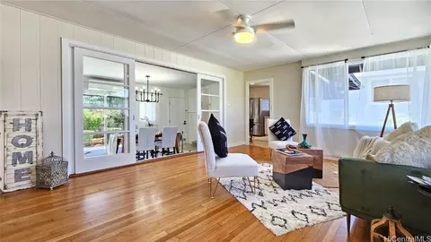 927 Pilialo St, Honolulu, HI 96816