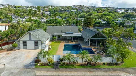 1154 Kaimoku Pl, Honolulu, HI 96821