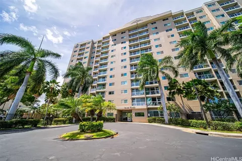 94-302 Paiwa St #514, Waipahu, HI 96797