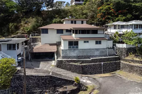 725 Walea Pl, Honolulu, HI 96817