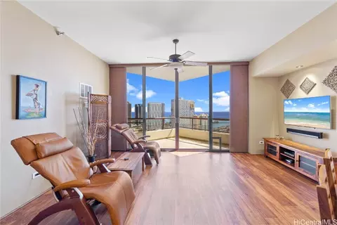 725 Kapiolani Blvd #3102, Honolulu, HI 96813