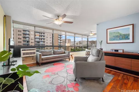 876 Curtis St #1805, Honolulu, HI 96813