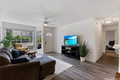 468 Mananai Pl #11G, Honolulu, HI 96818