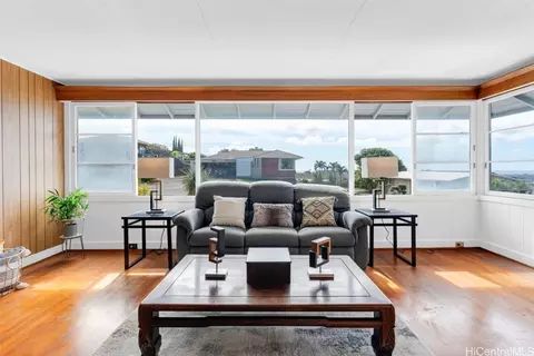 99-928 Kealaluina Dr, Aiea, HI 96701