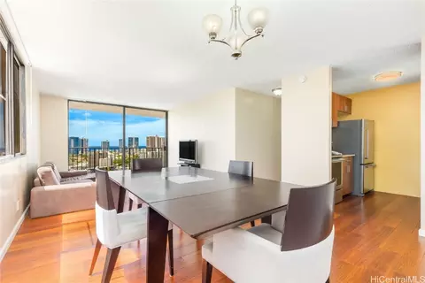 1561 Pensacola St #2201, Honolulu, HI 96822