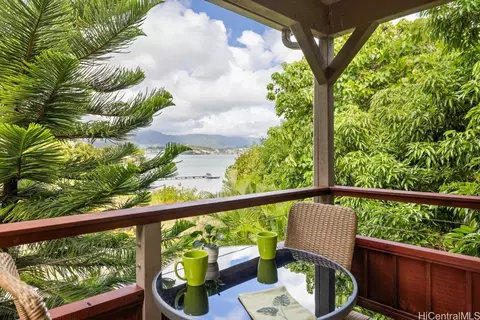 44-585 Kaneohe Bay Dr, Kaneohe, HI 96744