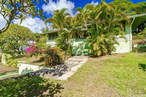1230 Luna Pl, Honolulu, HI 96822
