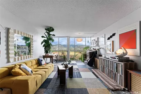 2611 Ala Wai Blvd #1006, Honolulu, HI 96815