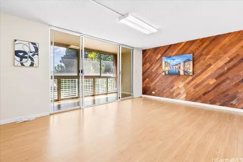 1013 Prospect St #414, Honolulu, HI 96822