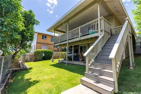 1139 Wanaka St, Honolulu, HI 96818