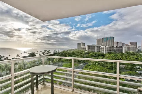 223 Saratoga Rd #1219, Honolulu, HI 96815
